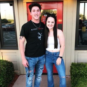 Meet your Posher, Sara